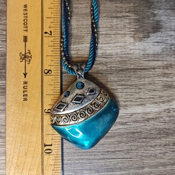 Chico's Pendant Necklace Beaded Braided Cord Silver Tone Swirl Jewelry‎ - Picture 11 of 12